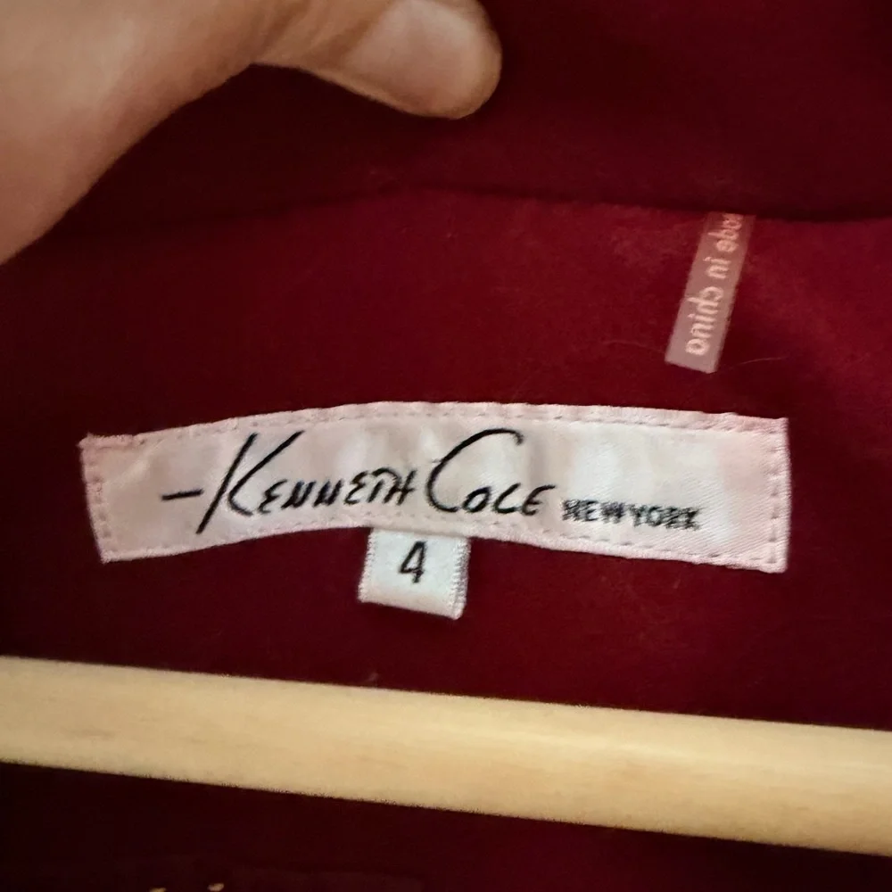 Kenneth Cole Women's Coat, size 4 in Garnet - Picture 2 of 5